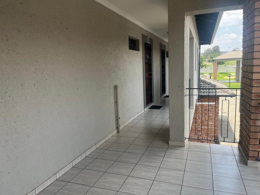 To Let 2 Bedroom Property for Rent in Noordwyk Gauteng