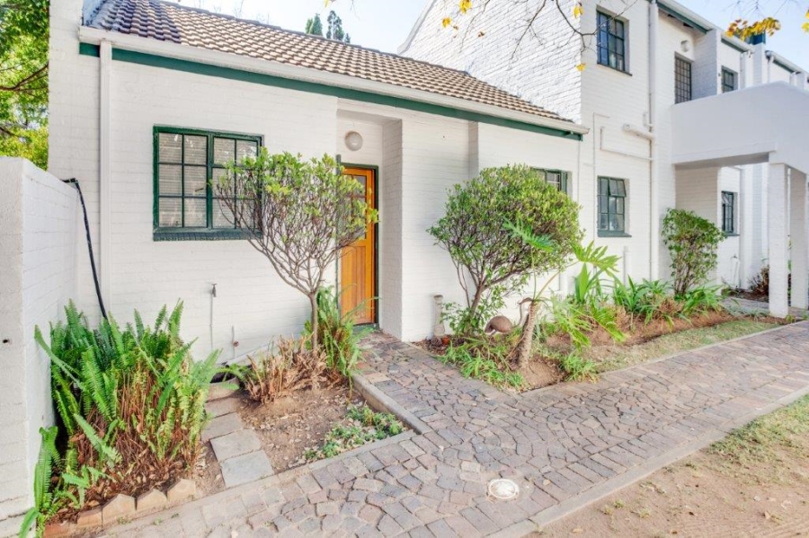 To Let 1 Bedroom Property for Rent in Magaliessig Gauteng