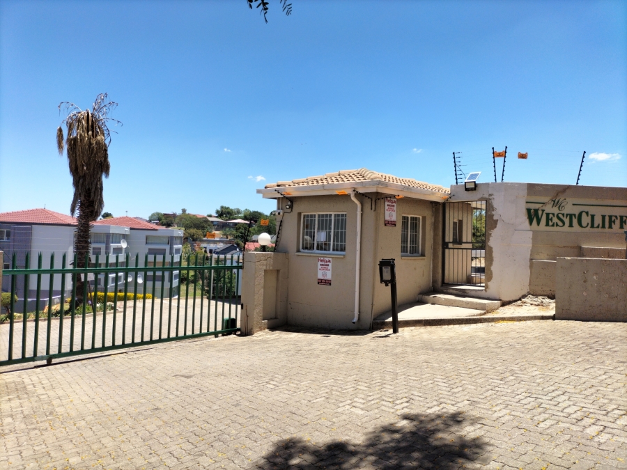 2 Bedroom Property for Sale in Discovery Gauteng