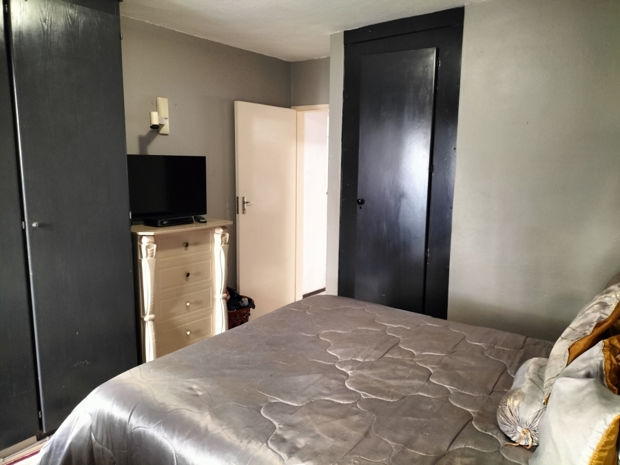 2 Bedroom Property for Sale in Discovery Gauteng