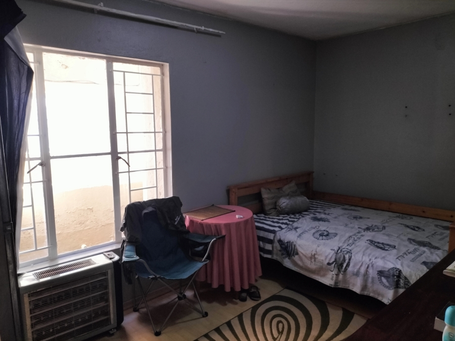 2 Bedroom Property for Sale in Discovery Gauteng