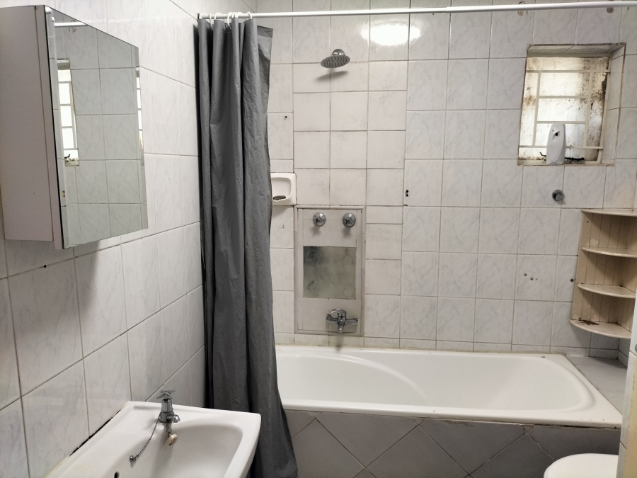 2 Bedroom Property for Sale in Discovery Gauteng