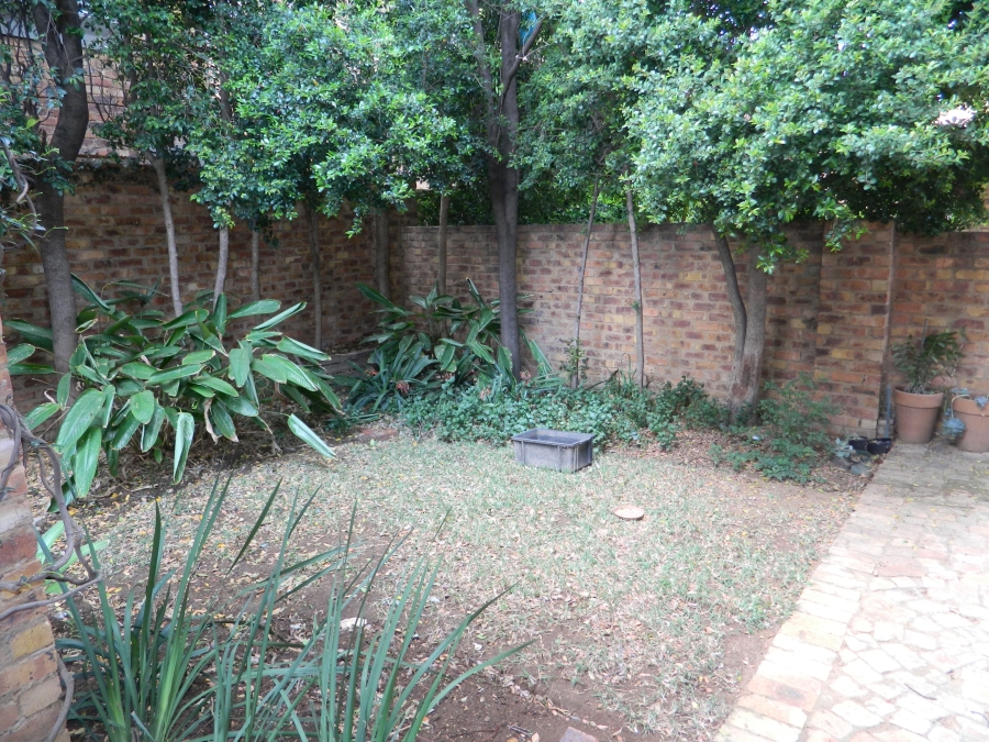 To Let 3 Bedroom Property for Rent in Six Fountains Residential Estate Gauteng