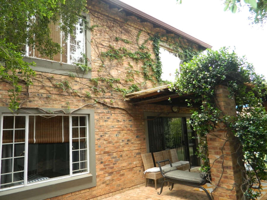 To Let 3 Bedroom Property for Rent in Six Fountains Residential Estate Gauteng