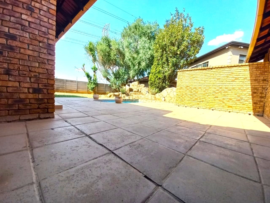 4 Bedroom Property for Sale in Dersley Gauteng