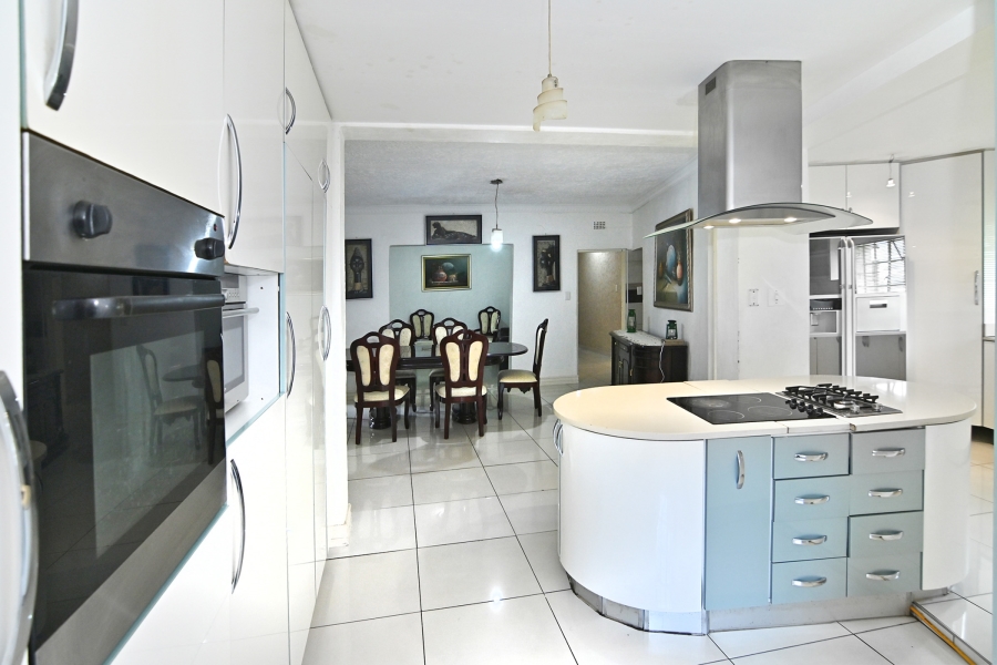 6 Bedroom Property for Sale in President Park Gauteng