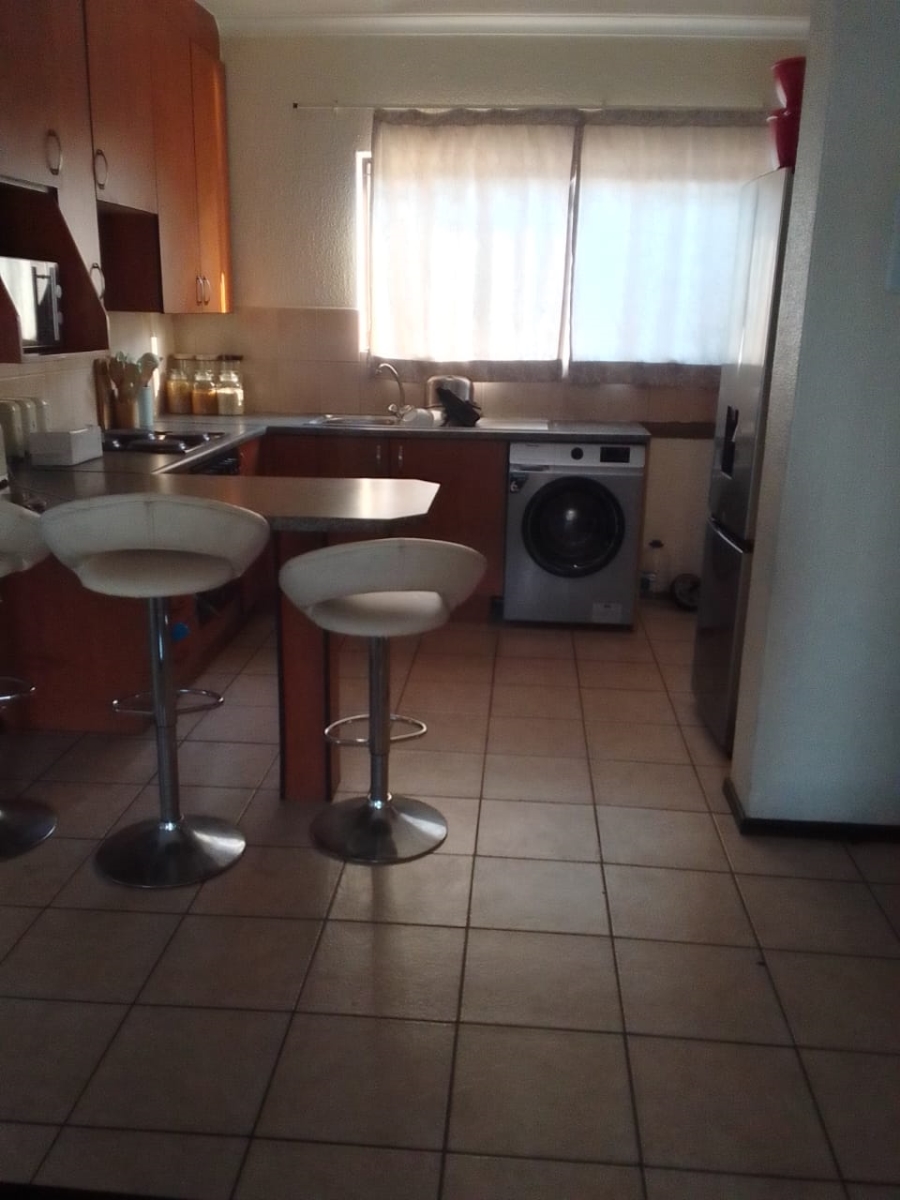 2 Bedroom Property for Sale in Edleen Gauteng