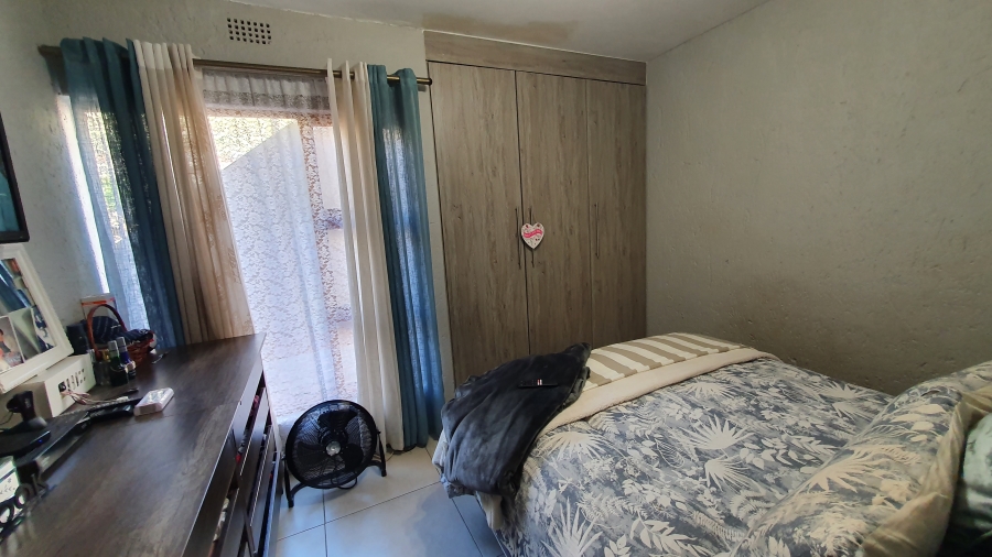 2 Bedroom Property for Sale in Glenvista Gauteng