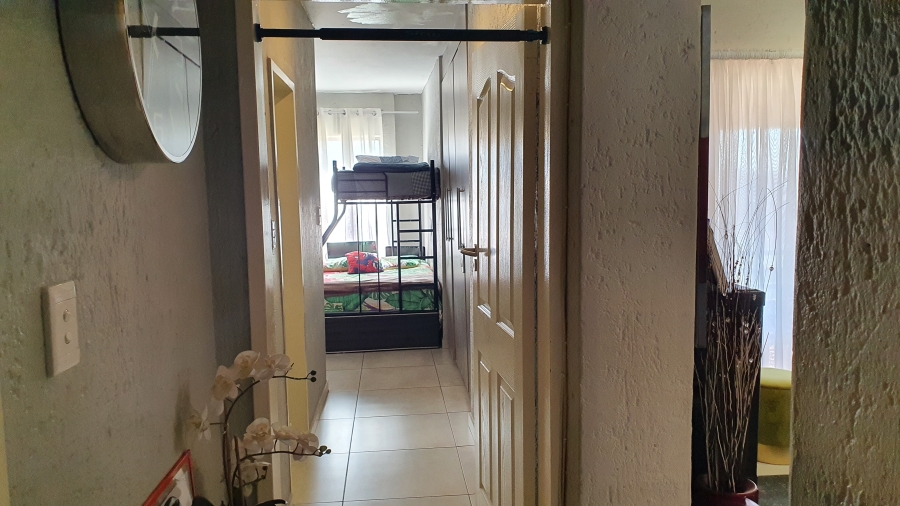 2 Bedroom Property for Sale in Glenvista Gauteng