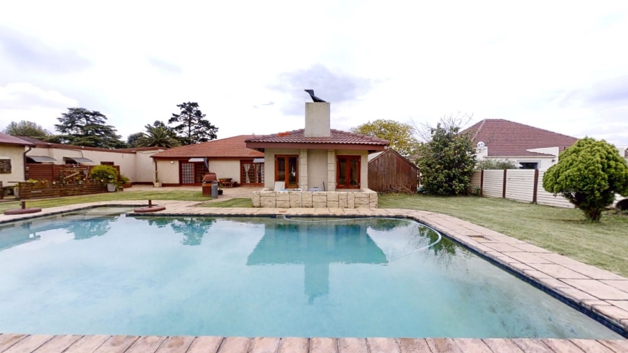 8 Bedroom Property for Sale in Lambton Gauteng