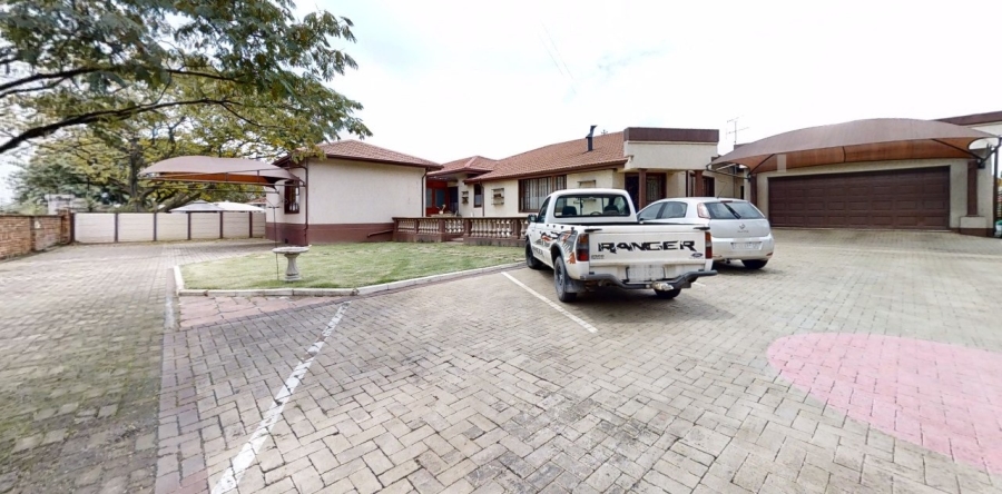 8 Bedroom Property for Sale in Lambton Gauteng