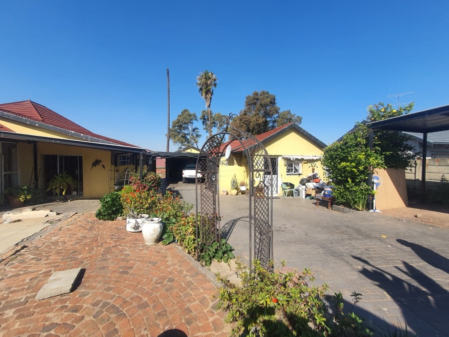 3 Bedroom Property for Sale in Elsburg Gauteng