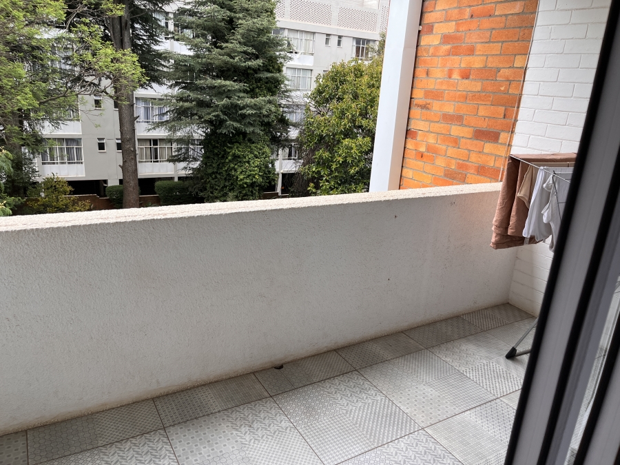 To Let 2 Bedroom Property for Rent in Illovo Gauteng