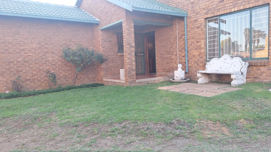 4 Bedroom Property for Sale in Dalpark Gauteng