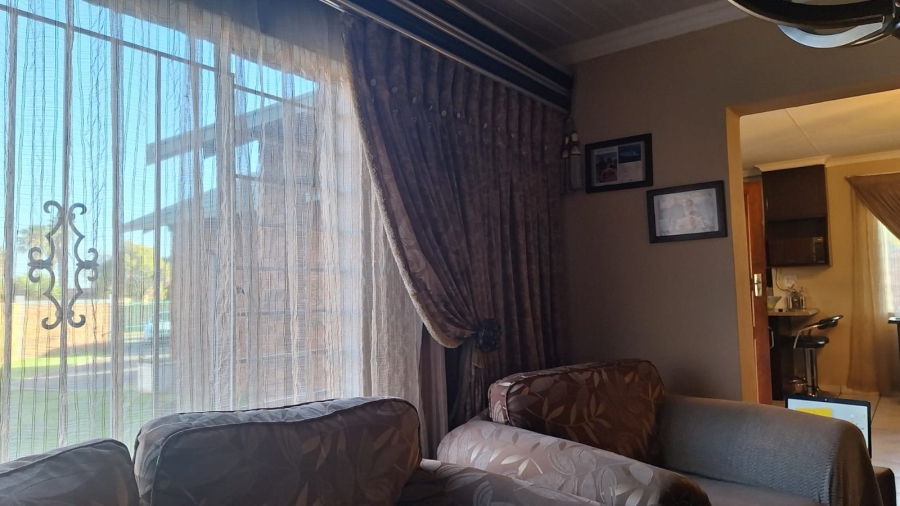 4 Bedroom Property for Sale in Dalpark Gauteng