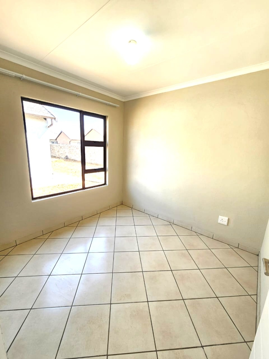 2 Bedroom Property for Sale in Windmill Park Gauteng