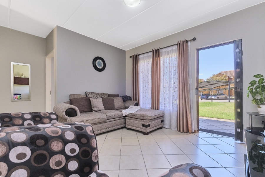 2 Bedroom Property for Sale in Honeypark Gauteng