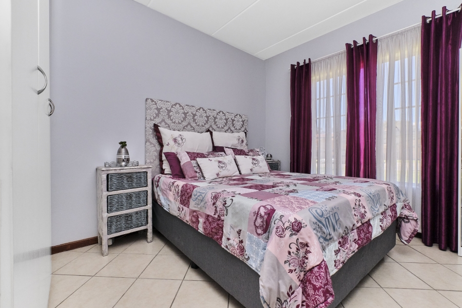 2 Bedroom Property for Sale in Honeypark Gauteng