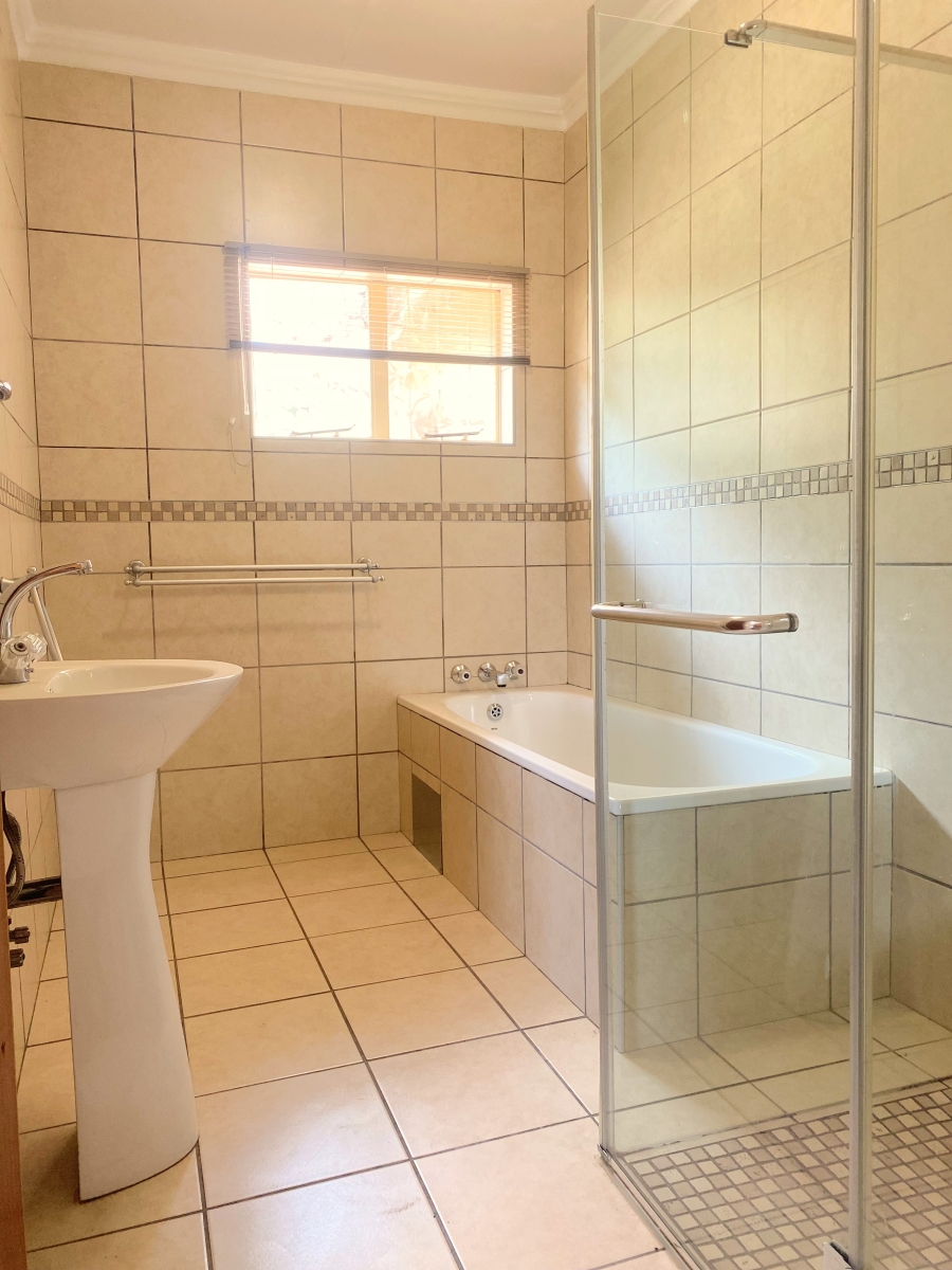 To Let 5 Bedroom Property for Rent in Silverton Gauteng