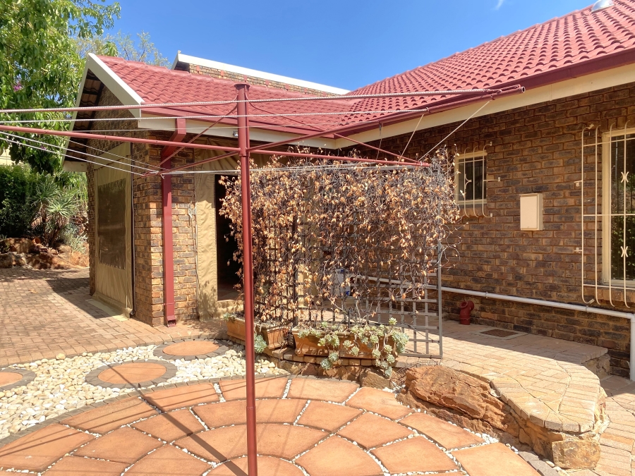 To Let 5 Bedroom Property for Rent in Silverton Gauteng