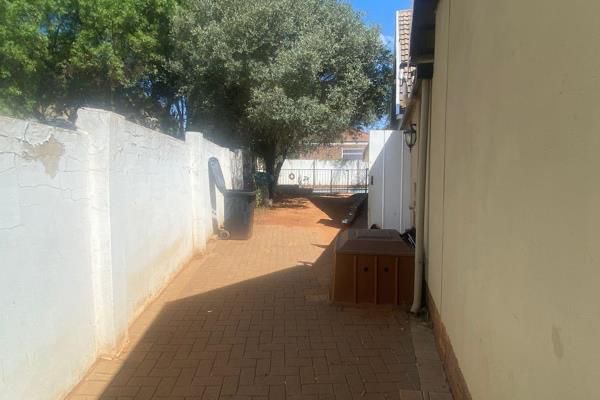 To Let 3 Bedroom Property for Rent in Equestria Gauteng