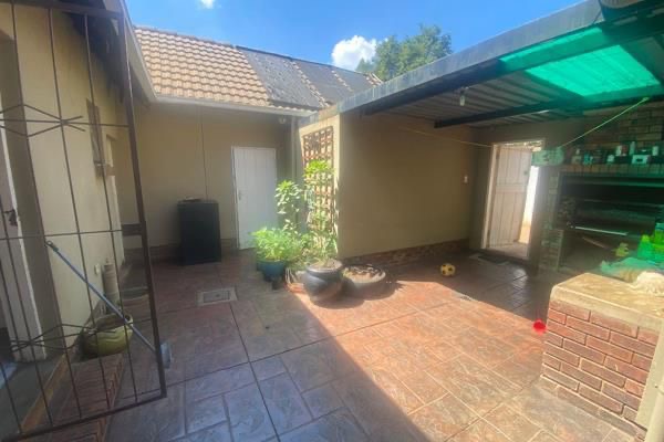 To Let 3 Bedroom Property for Rent in Equestria Gauteng