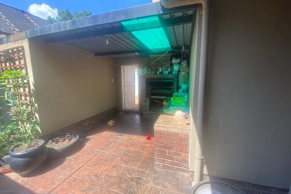 To Let 3 Bedroom Property for Rent in Equestria Gauteng