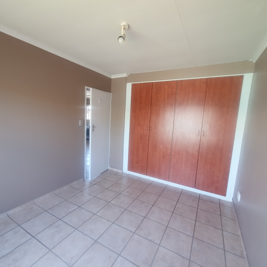 To Let 2 Bedroom Property for Rent in Sinoville Gauteng