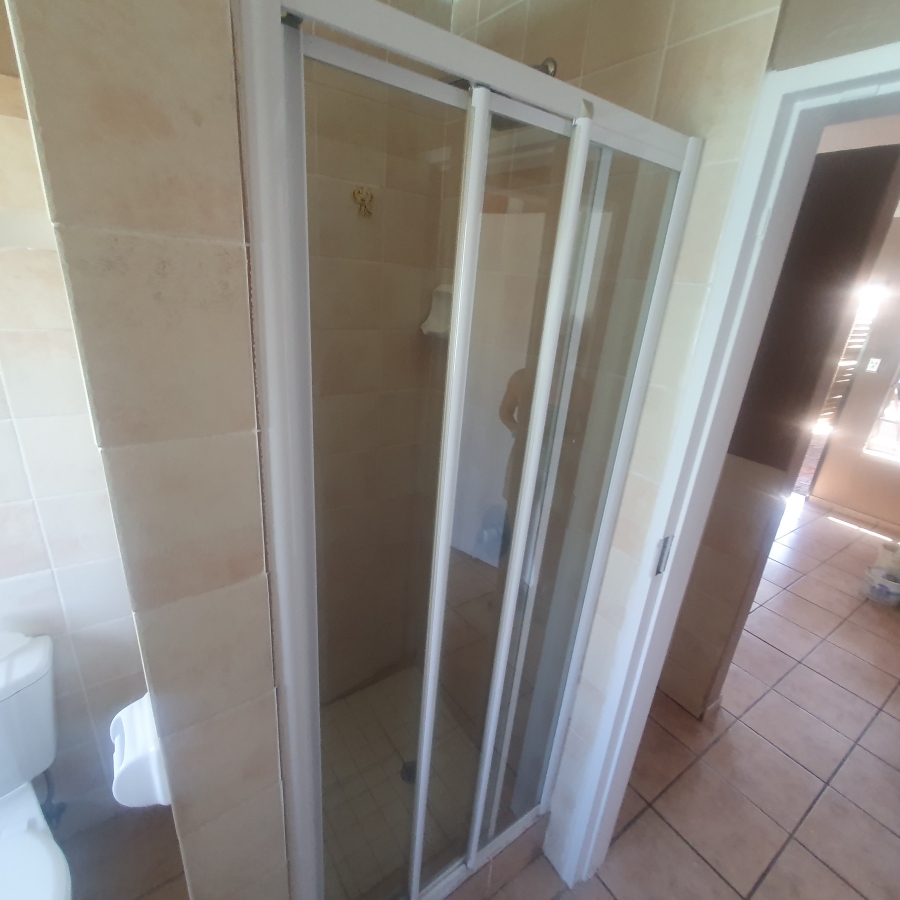 To Let 2 Bedroom Property for Rent in Sinoville Gauteng