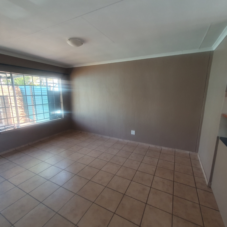 To Let 2 Bedroom Property for Rent in Sinoville Gauteng