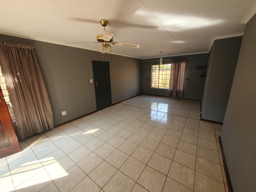 To Let 3 Bedroom Property for Rent in Dorandia Gauteng