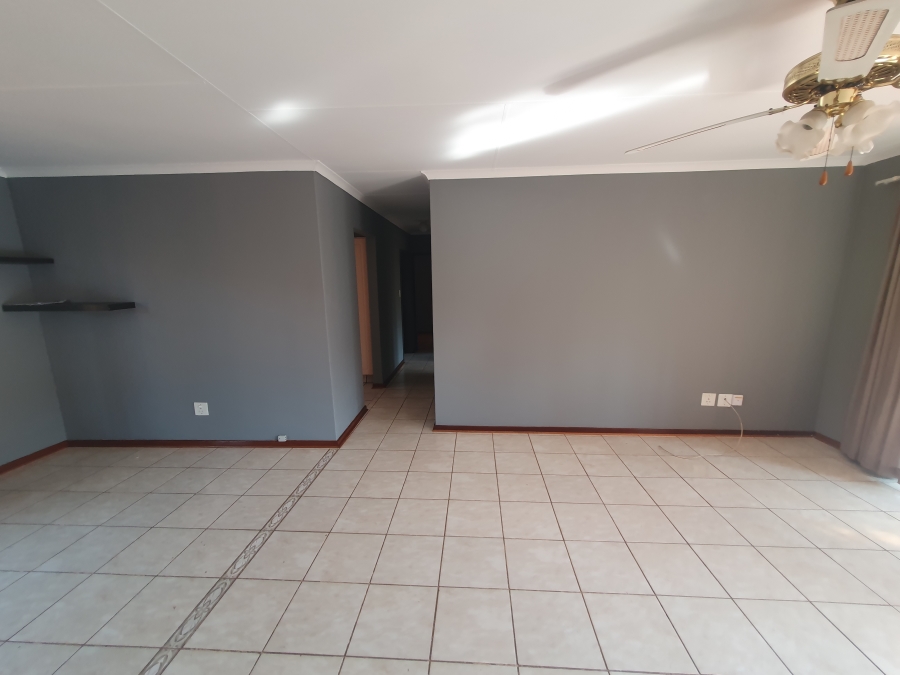 To Let 3 Bedroom Property for Rent in Dorandia Gauteng