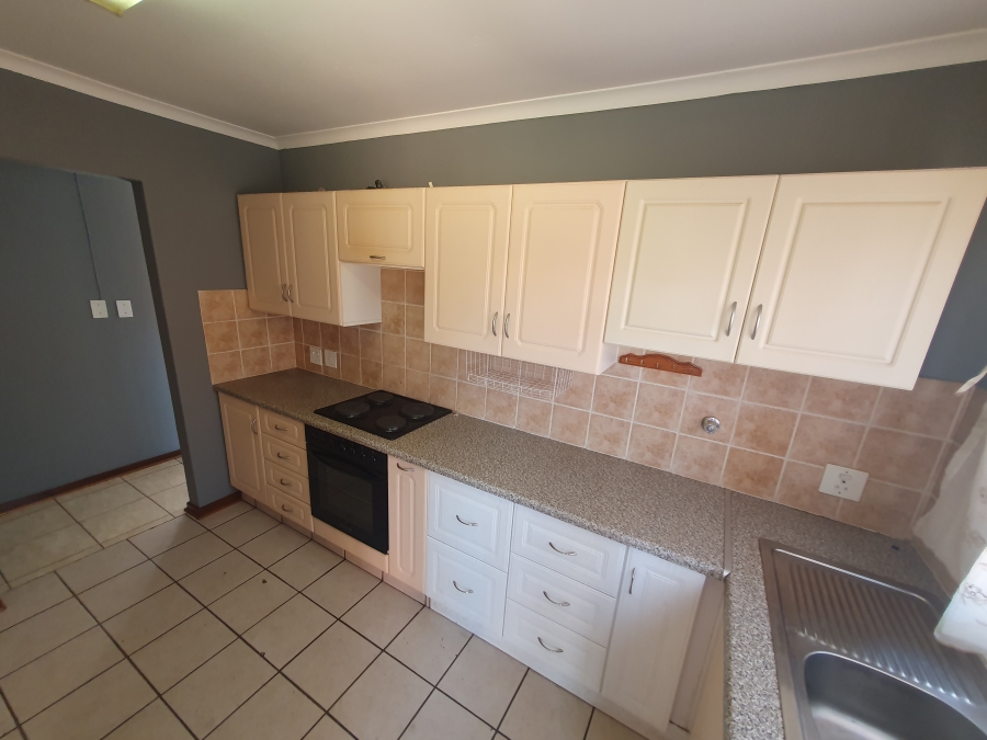 To Let 3 Bedroom Property for Rent in Dorandia Gauteng