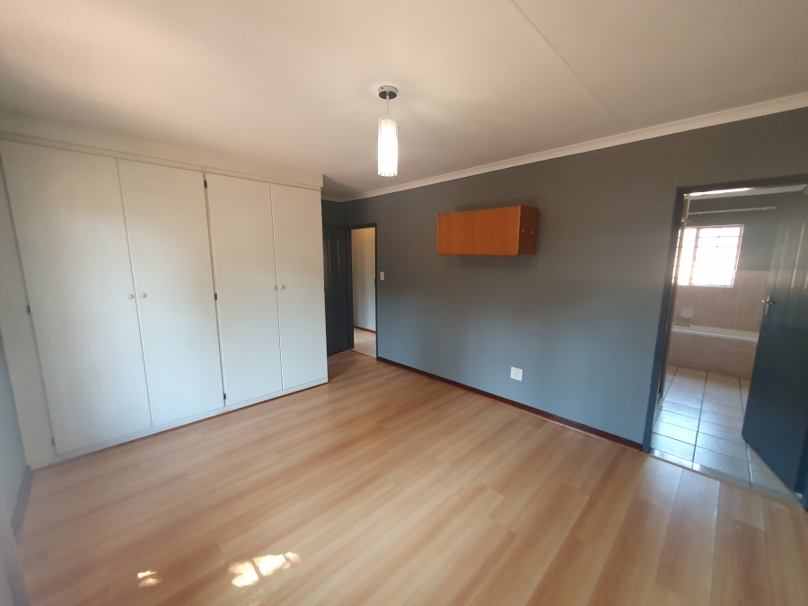 To Let 3 Bedroom Property for Rent in Dorandia Gauteng