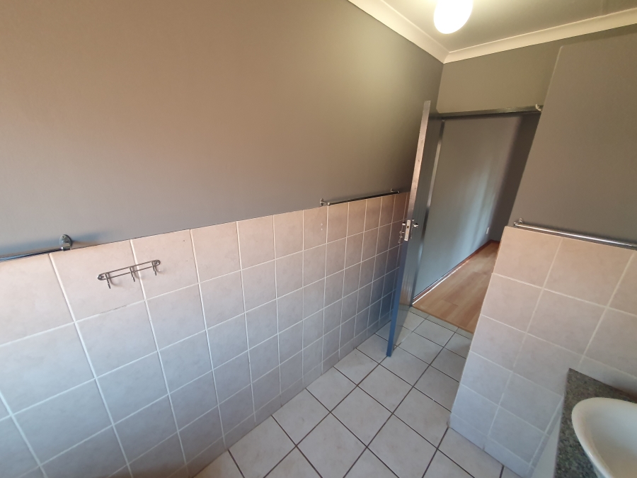 To Let 3 Bedroom Property for Rent in Dorandia Gauteng