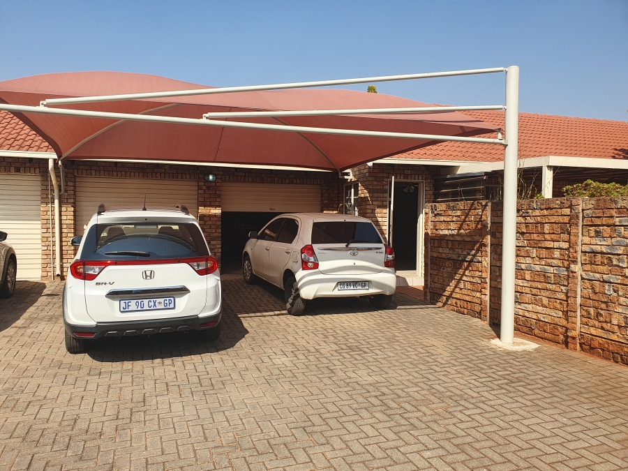 To Let 3 Bedroom Property for Rent in Dorandia Gauteng