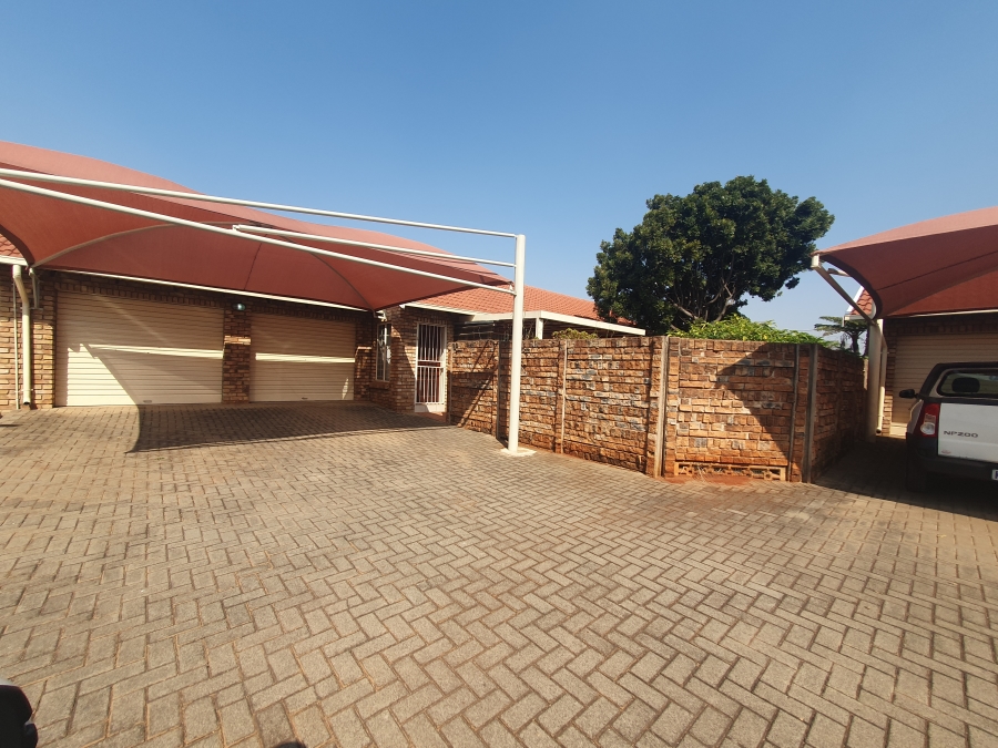 To Let 3 Bedroom Property for Rent in Dorandia Gauteng