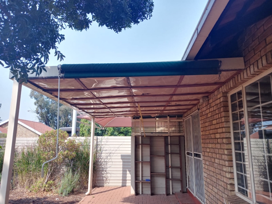 To Let 3 Bedroom Property for Rent in Dorandia Gauteng