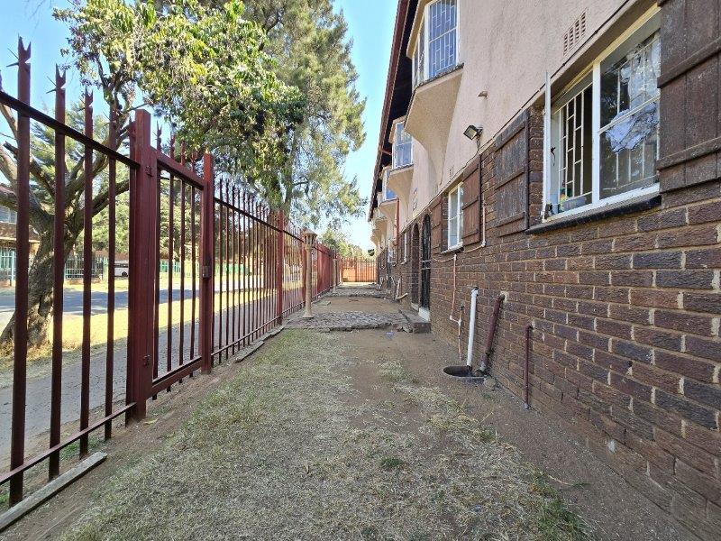 2 Bedroom Property for Sale in Germiston South Gauteng