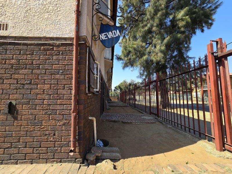 2 Bedroom Property for Sale in Germiston South Gauteng