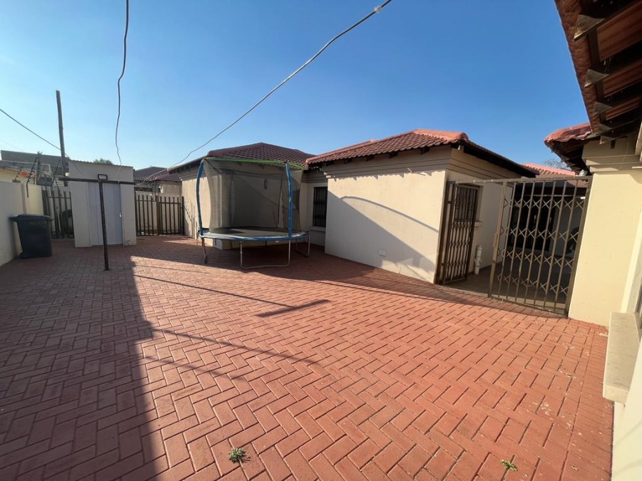 4 Bedroom Property for Sale in Minnebron Gauteng