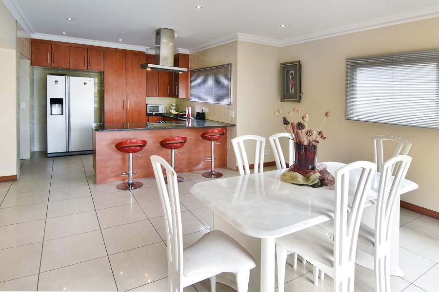 5 Bedroom Property for Sale in Savannah Hills Estate Gauteng