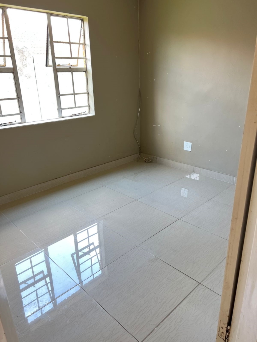 2 Bedroom Property for Sale in Halfway Gardens Gauteng