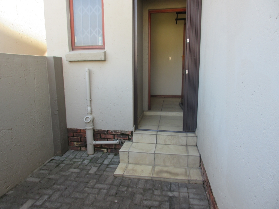 3 Bedroom Property for Sale in Country View Gauteng