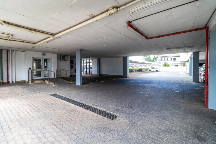 To Let commercial Property for Rent in Lakefield Gauteng