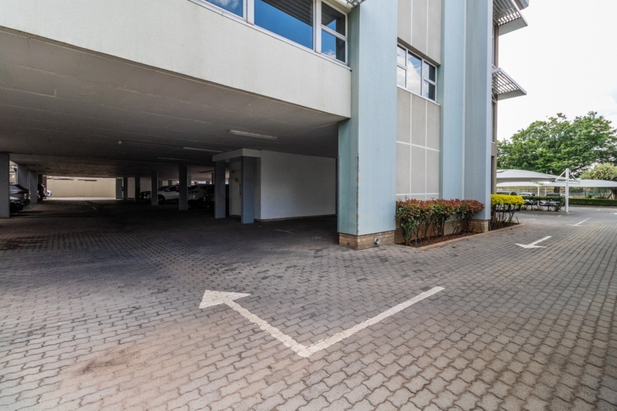 To Let commercial Property for Rent in Lakefield Gauteng