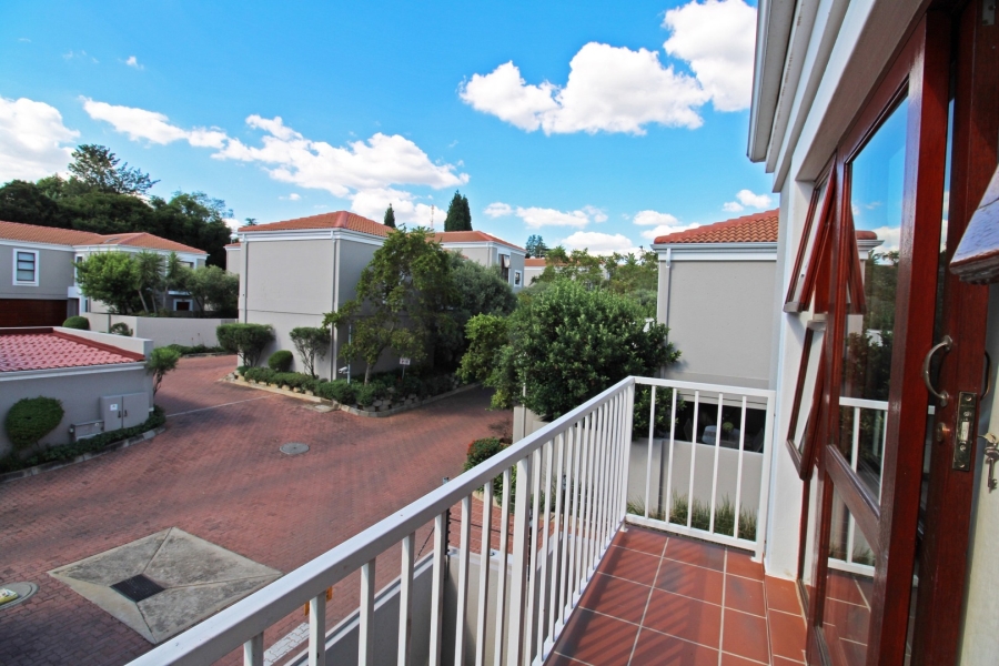 2 Bedroom Property for Sale in Bryanston Gauteng