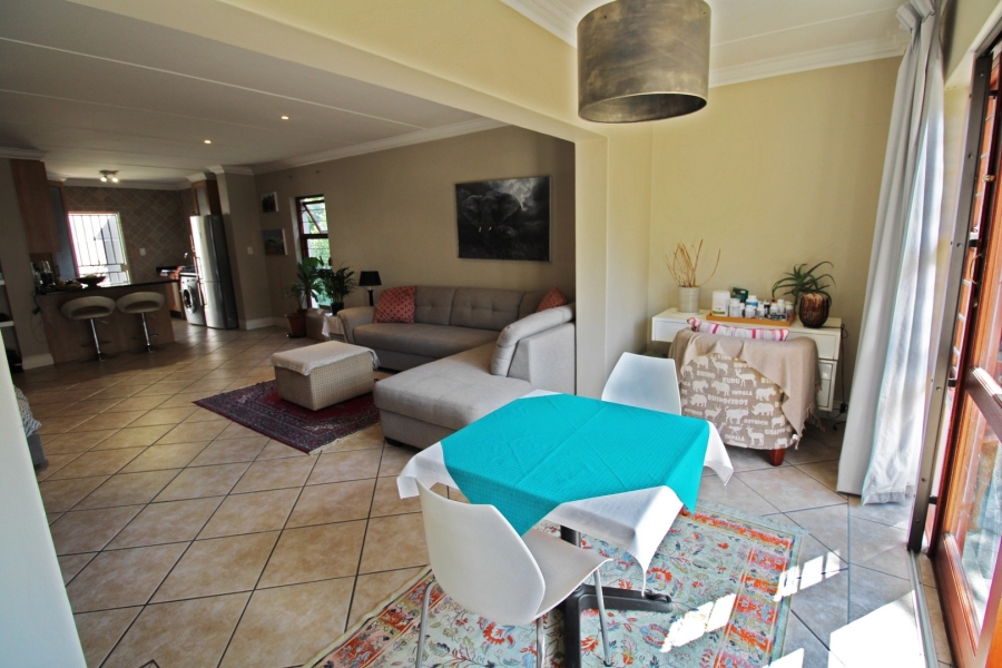 2 Bedroom Property for Sale in Bryanston Gauteng