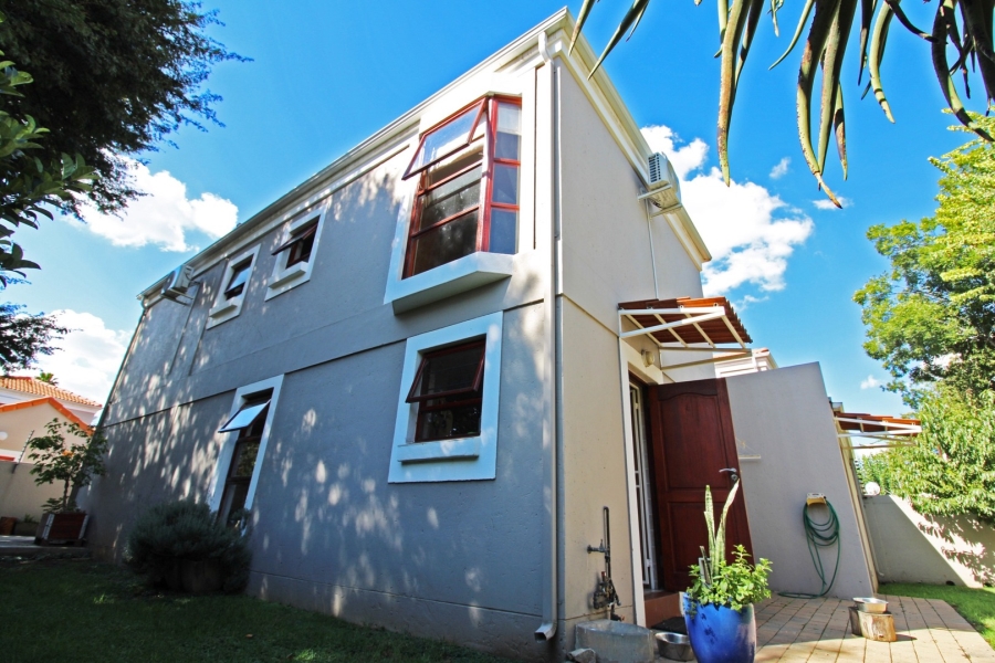 2 Bedroom Property for Sale in Bryanston Gauteng