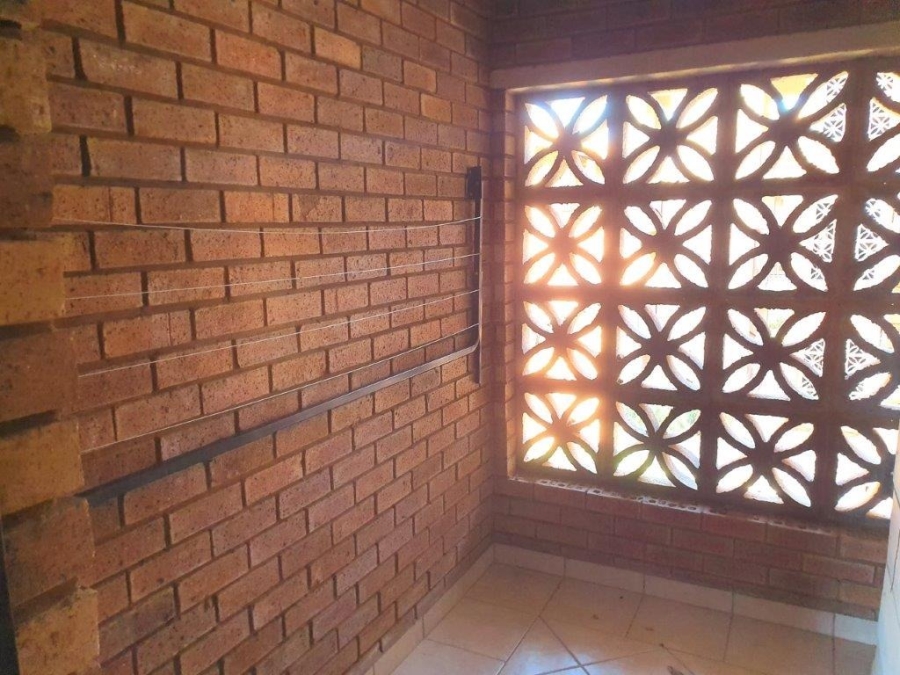 To Let 2 Bedroom Property for Rent in Olympus AH Gauteng